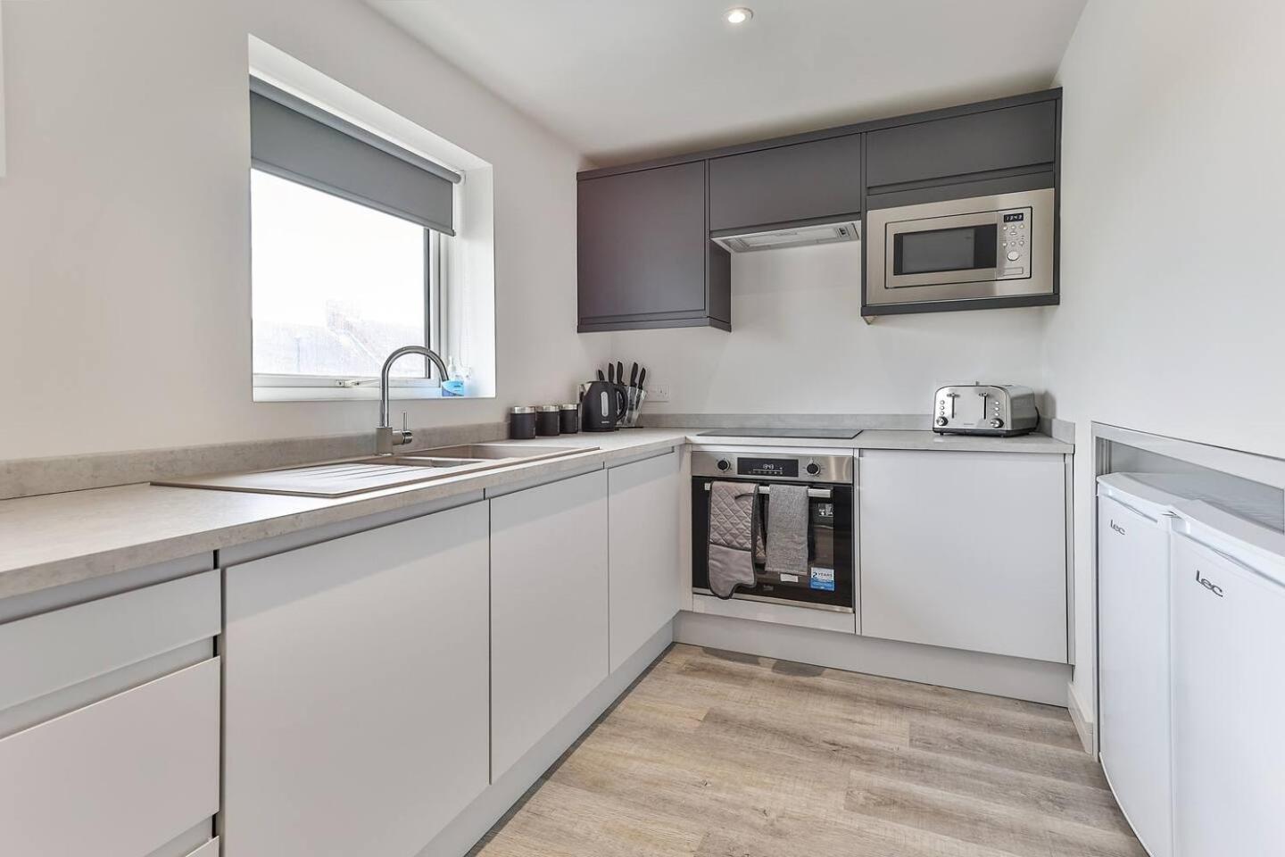 Newly Renovated 3 Bed 2 Bath Apartment & Parking Sheffield Exteriér fotografie