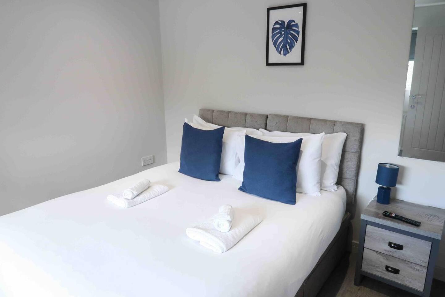 Newly Renovated 3 Bed 2 Bath Apartment & Parking Sheffield Exteriér fotografie