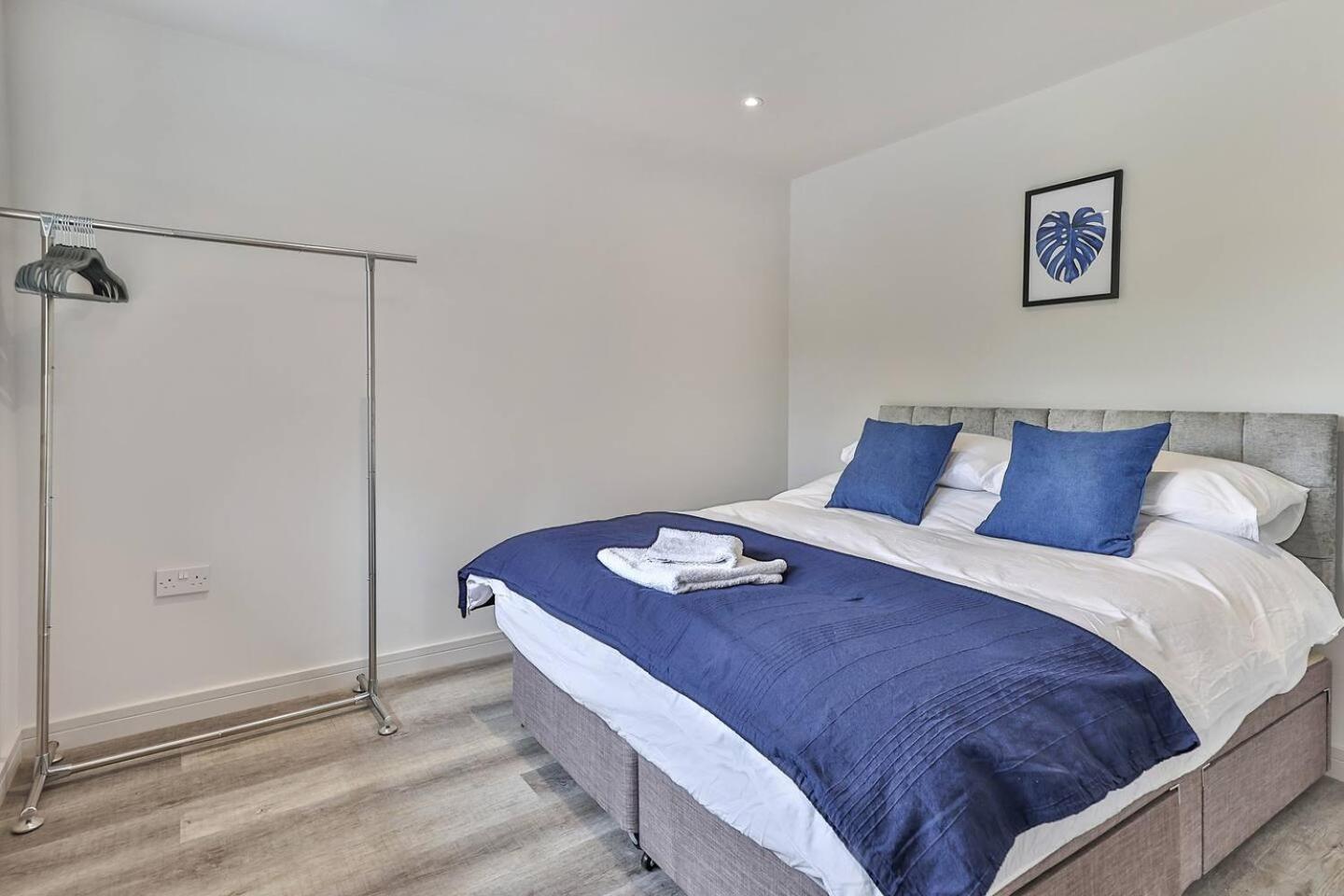 Newly Renovated 3 Bed 2 Bath Apartment & Parking Sheffield Exteriér fotografie